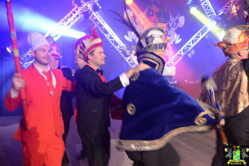 ../Images/Het Opwarmbal 252.jpg